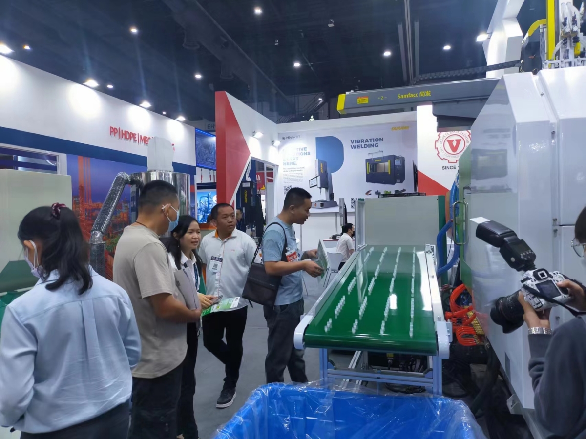 备受瞩目—-华大机械隆重参加泰国国际橡胶工业展
