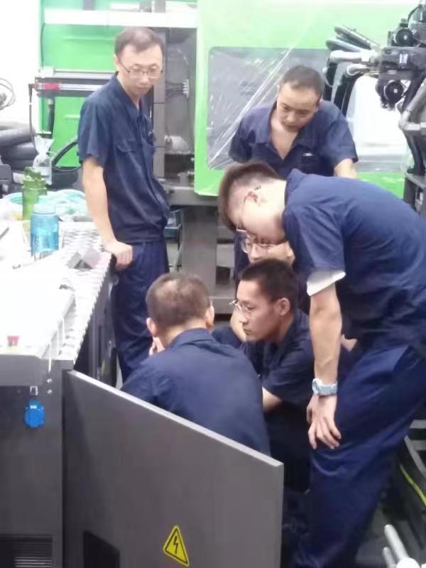 图4 现场讲解.jpg